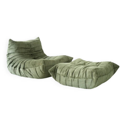 Selency — Fauteuil et pouf Togo en velours côtelé large kaki