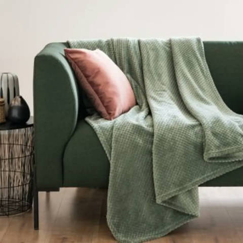 Maisons du Monde — Plaid polaire texturé vert sauge 150x230 Hida