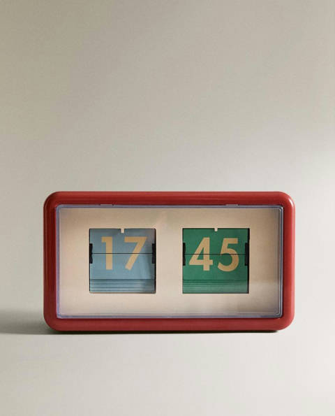 Zara Home — Horloge à clapets