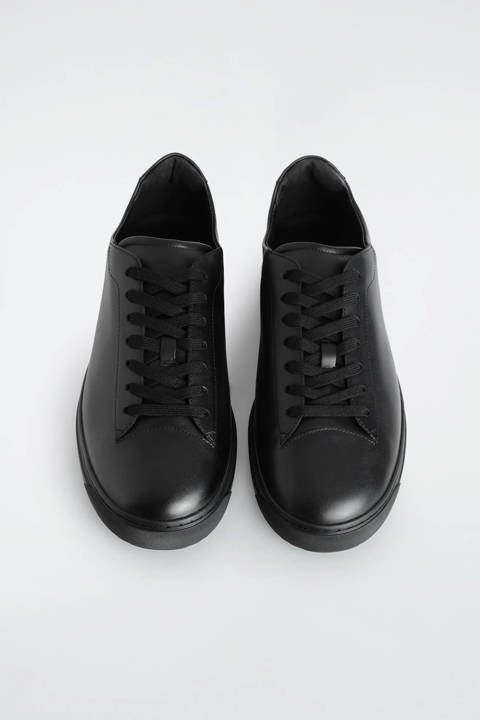 COS — Baskets en cuir