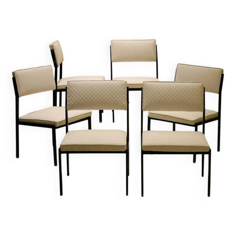 Selency — Chaises longues basses italiennes avec cadre en fer noir et rembourrage blanc glacé par Milo Baughman, années 1950, ensemble de 6.