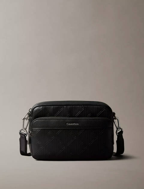 Calvin Klein — Sac caméra à bandoulière avec logo emblématique gaufré