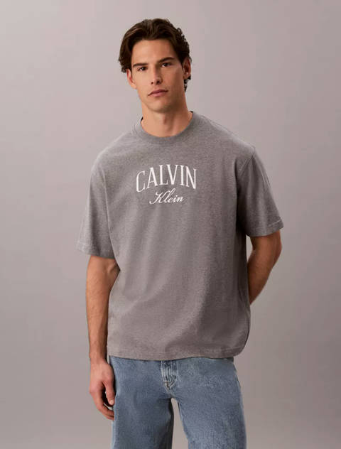 Calvin Klein — T-shirt relaxed avec logo en arc de cercle